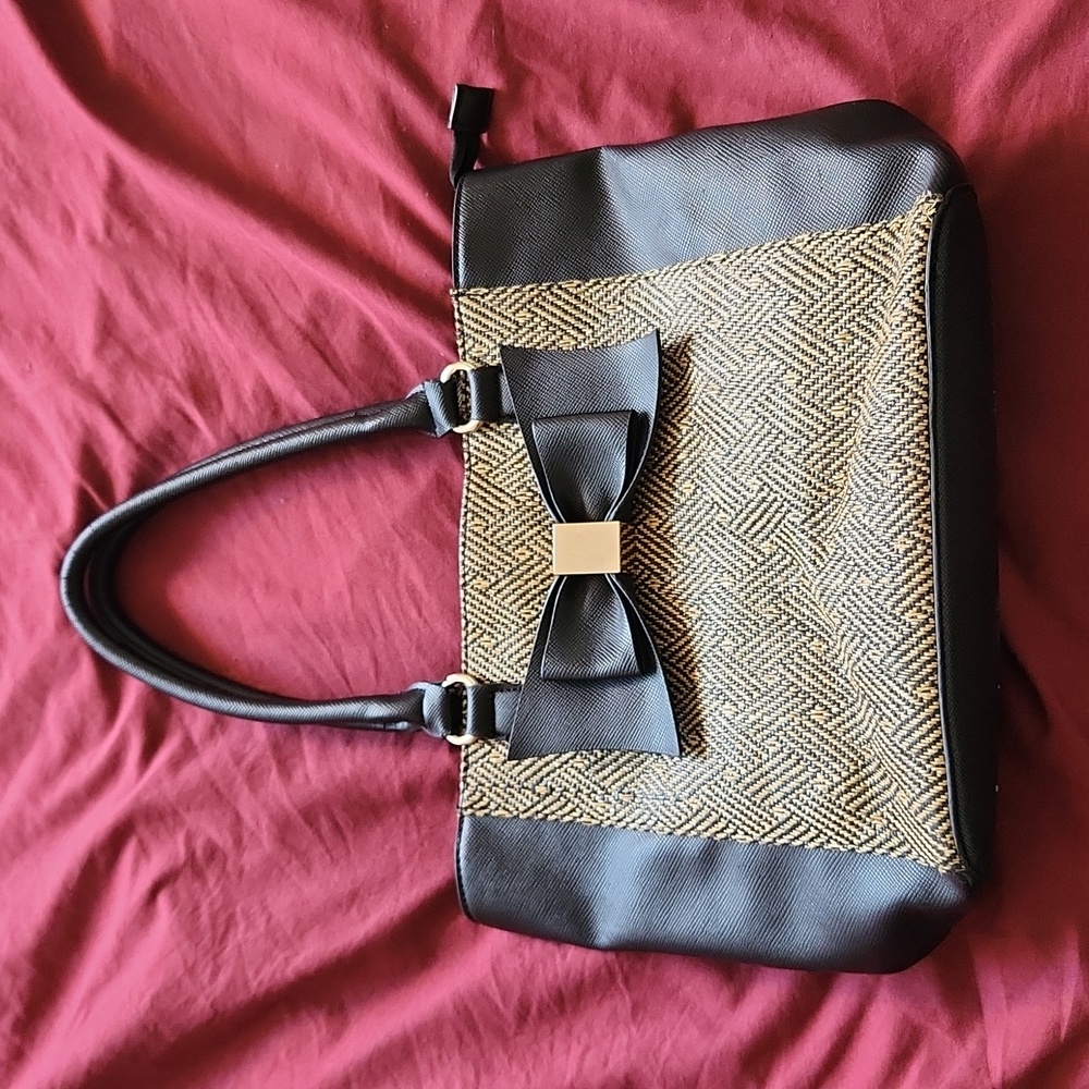 Apt 9 Bowtie Purse